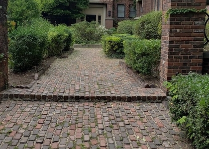 5720 S Kenwood Avenue - Photo 1