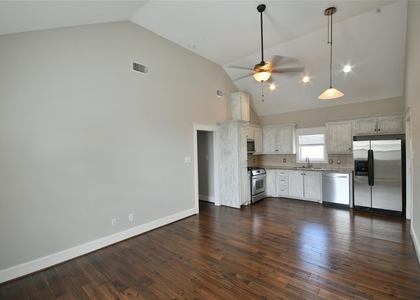 536 Columbia - Photo 1