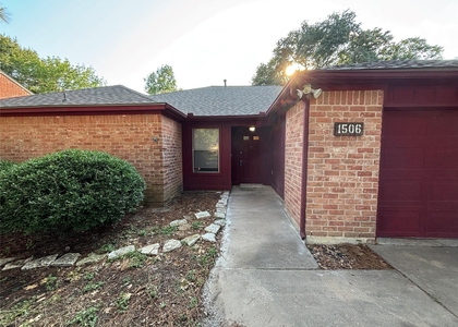 1506 Park Maple Drive - Photo 1