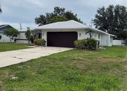 233 Sw 43rd Street - Photo 1