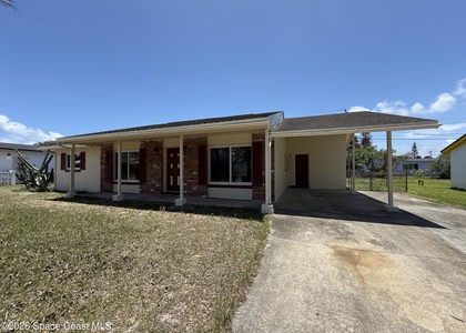 1635 Nassau Street - Photo 1