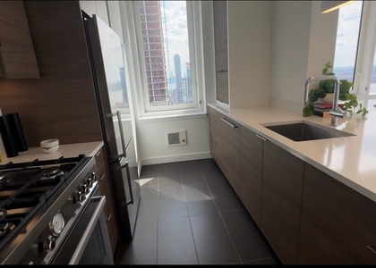 West 38th Street - Photo 1