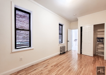 2 Avenue - Photo 1