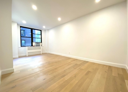 East 48th Street - Photo 1