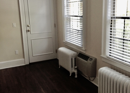 410 West Avenue - Photo 1