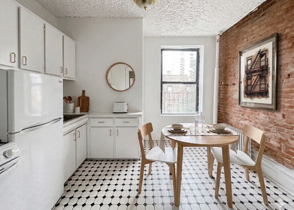 325 East 89th Street - Photo 1