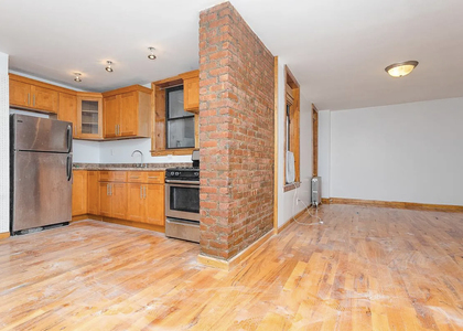 100 Broadway - Photo 1