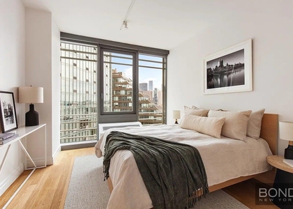 West 54th Street - Photo 1