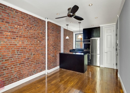 West 52nd Street - Photo 1