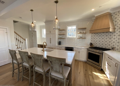 410 Lake Avenue - Photo 1