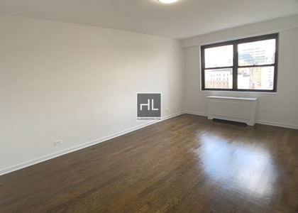 E 16 St - Photo 1
