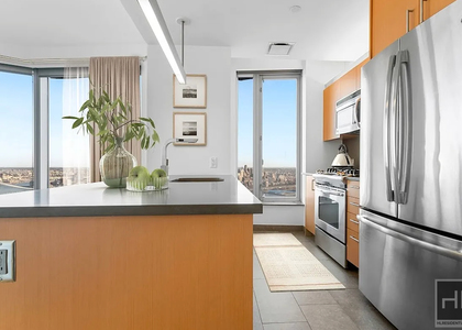 Spruce Street - Photo 1