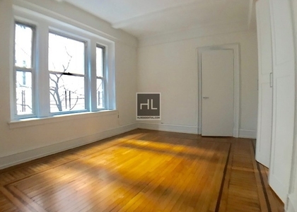 West 55 Street - Photo 1