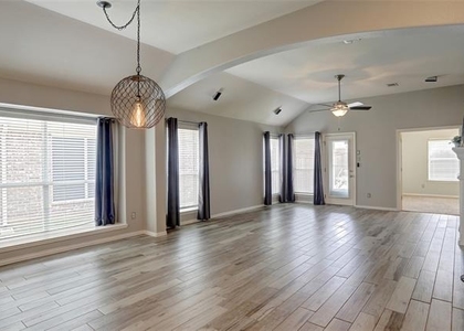 2804 Cascade Cove Drive - Photo 1
