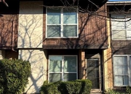 206 Rolling Hills - Photo 1