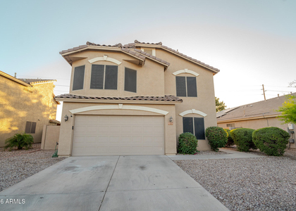 1492 N Saddle Street N - Photo 1