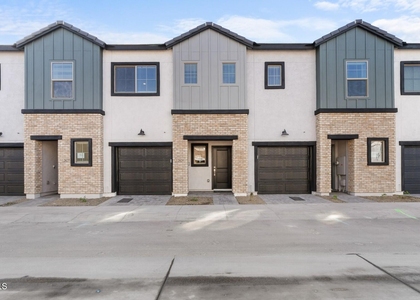 2831 W White Feather Lane - Photo 1