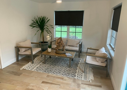1436 Ne 2nd Avenue - Photo 1