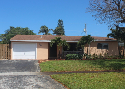 1428 Sw 1st Avenue - Photo 1
