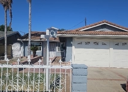 12123 Laurel - Photo 1