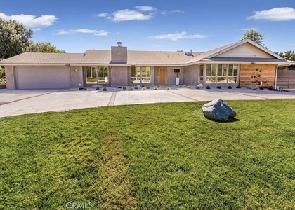 17548 Marilla - Photo 1