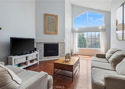 5500 Owensmouth - Photo 1