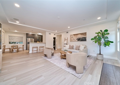 5525 W Olympic Boulevard - Photo 1