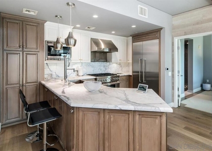 801 Ash Street - Photo 1