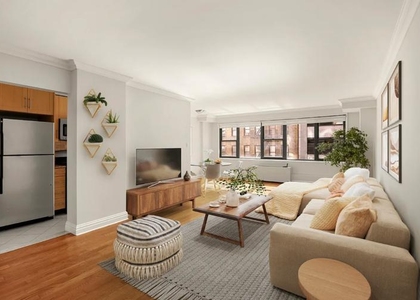 East 33rd Street - Photo 1