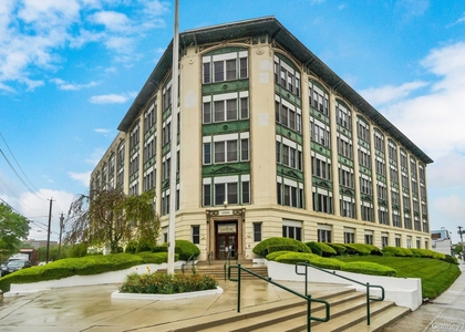 1 Landmark Square - Photo 1