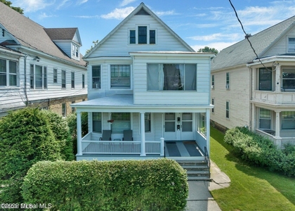 602 Morris Street - Photo 1