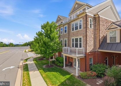42616 Hardage Terrace - Photo 1