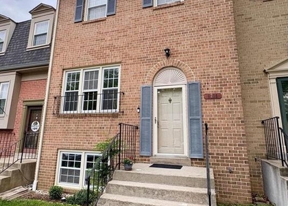 9710 Lakepointe Drive - Photo 1