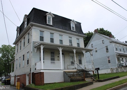 16 W High Street - Photo 1