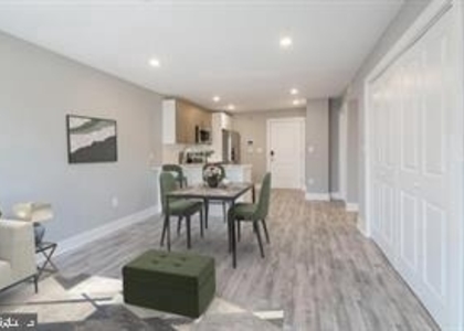 2500 N Mascher Street - Photo 1