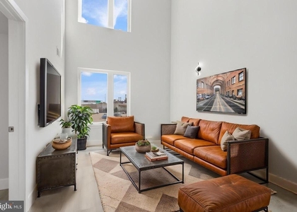800 Callowhill Street - Photo 1