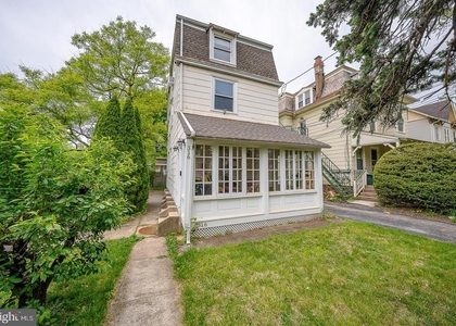 316 Locust Avenue - Photo 1