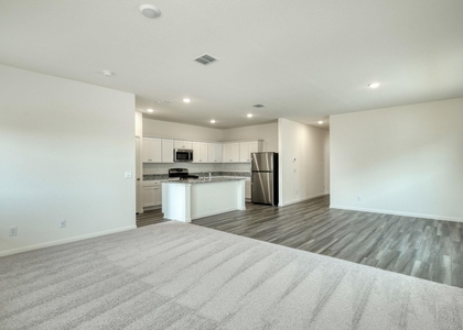 209 Stonebrook Dr - Photo 1