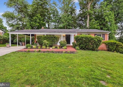 1397 Canterbury Way - Photo 1