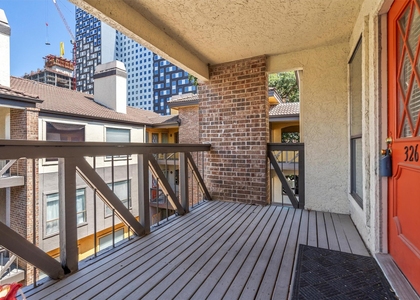 806 W 24th St - Photo 1