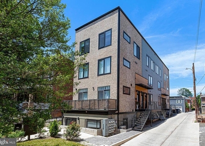 1307 Longfellow Street Nw - Photo 1