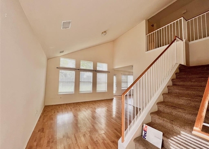 1157 Kentra Dr - Photo 1