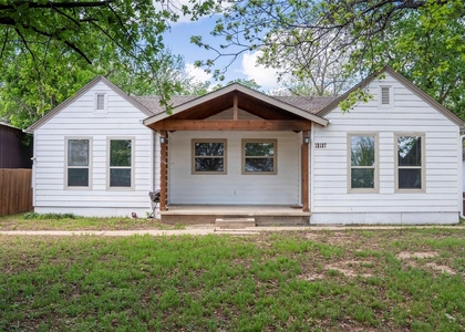 19107 Fm 969 Rd - Photo 1