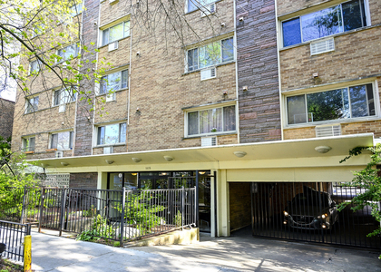 1415 W Lunt Avenue - Photo 1