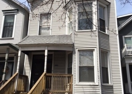1116 W Wellington Avenue - Photo 1