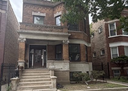 6125 S Champlain Avenue - Photo 1