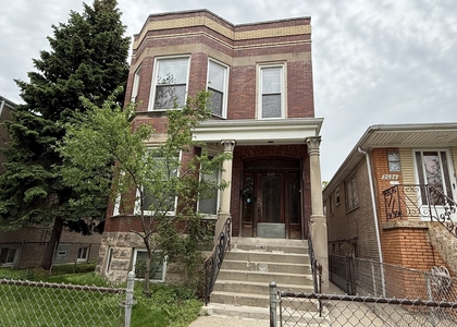 2022 N Lawler Avenue - Photo 1