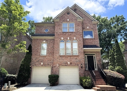 889 Lenox Ct Ne - Photo 1