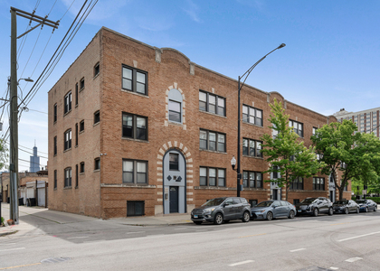 39 N Paulina Avenue - Photo 1