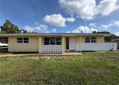 1101 Leeland Heights Boulevard - Photo 1